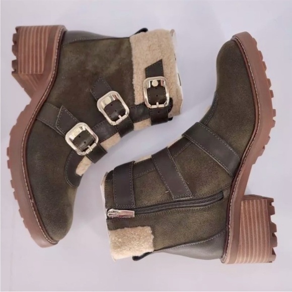 EUC Vince Camuto Women's Olive Green Klerica
Leather Fur Moto Boots Size 7.5 - Picture 3 of 10